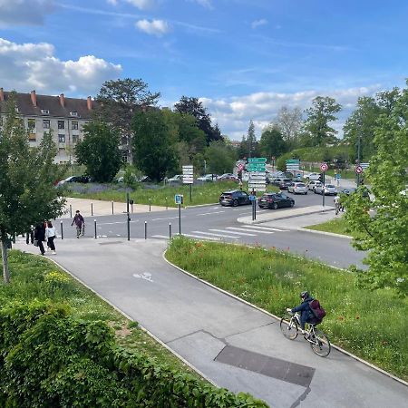 Апартаменты Situe A 5 Minutes De La Gare Безансон Экстерьер фото