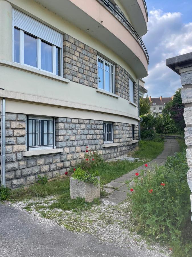 Апартаменты Situe A 5 Minutes De La Gare Безансон Экстерьер фото
